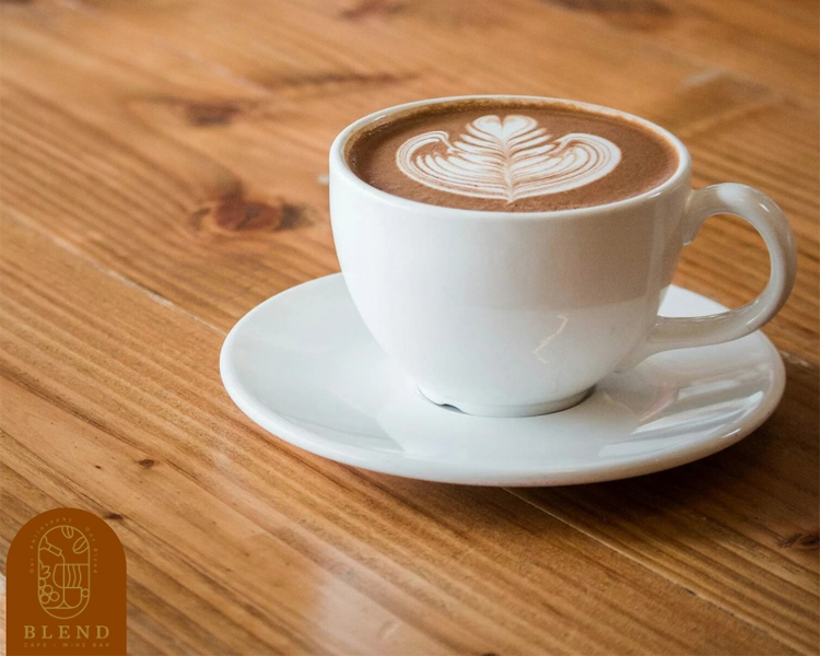 CAFE WINE BAR BLEND: Άτομο στο πόστο του service